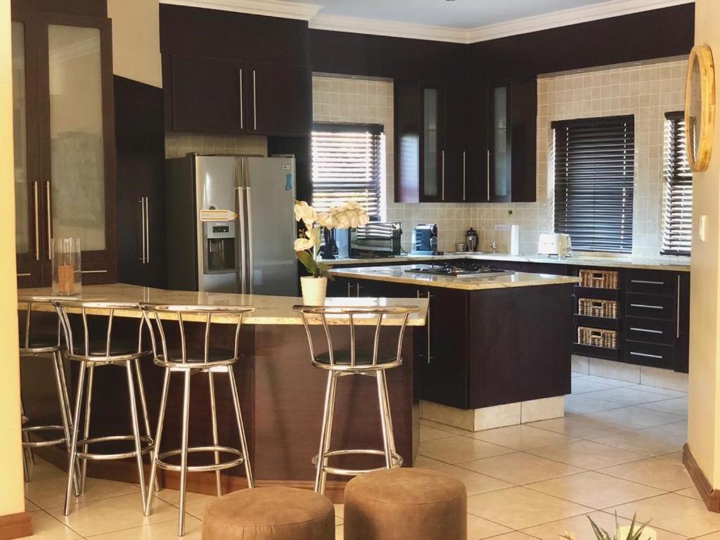 Villa On 8 Pecanwood Хартбиспурт Экстерьер фото
